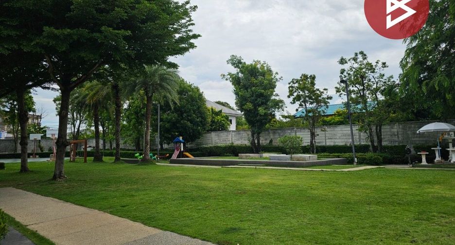 For sale 3 ベッドルーム townhouse in Phasi Charoen, Bangkok