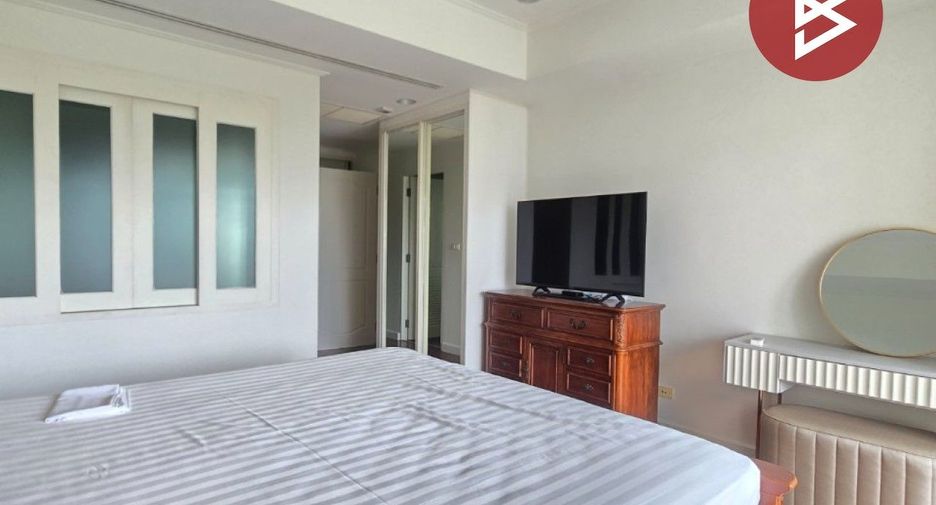 For sale 2 bedrooms condo in Khlong Toei, Bangkok