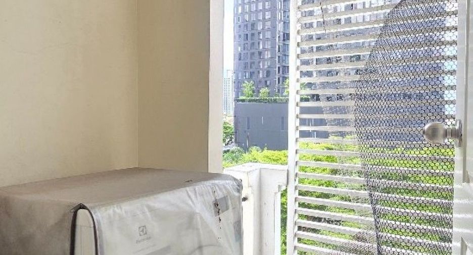 For sale 2 bedrooms condo in Khlong Toei, Bangkok