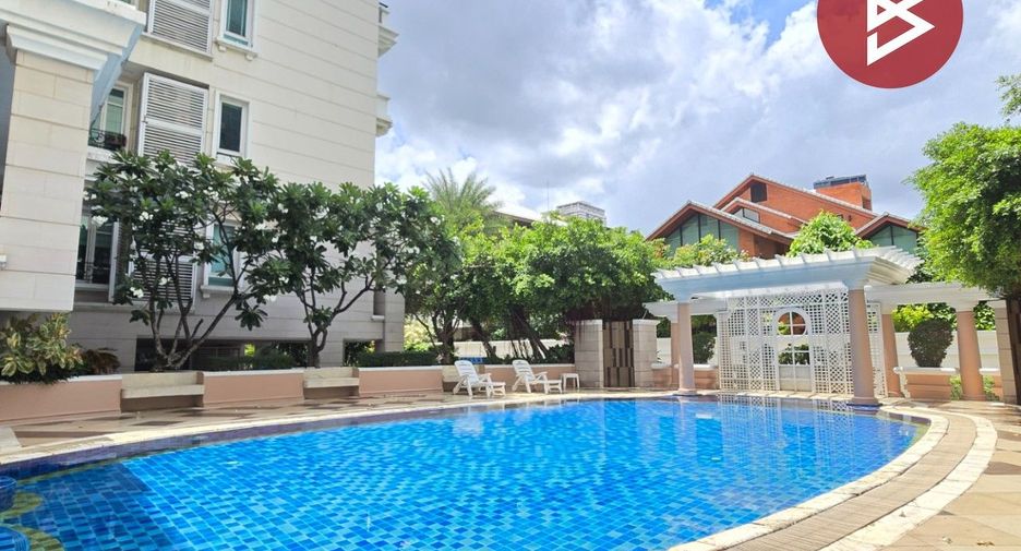 For sale 2 bedrooms condo in Khlong Toei, Bangkok