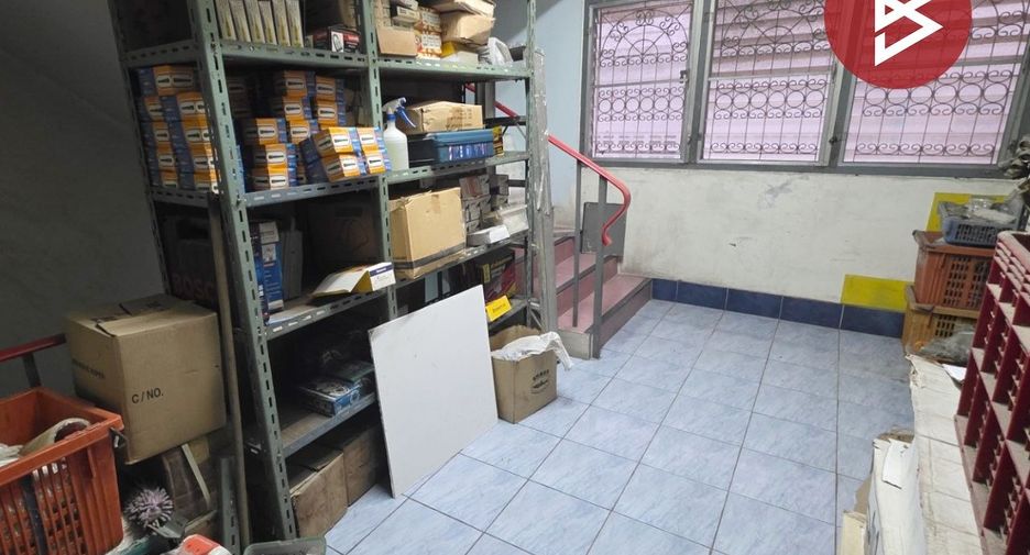 Local comercial en venta de 2 habitaciones en Bang Bon, Bangkok
