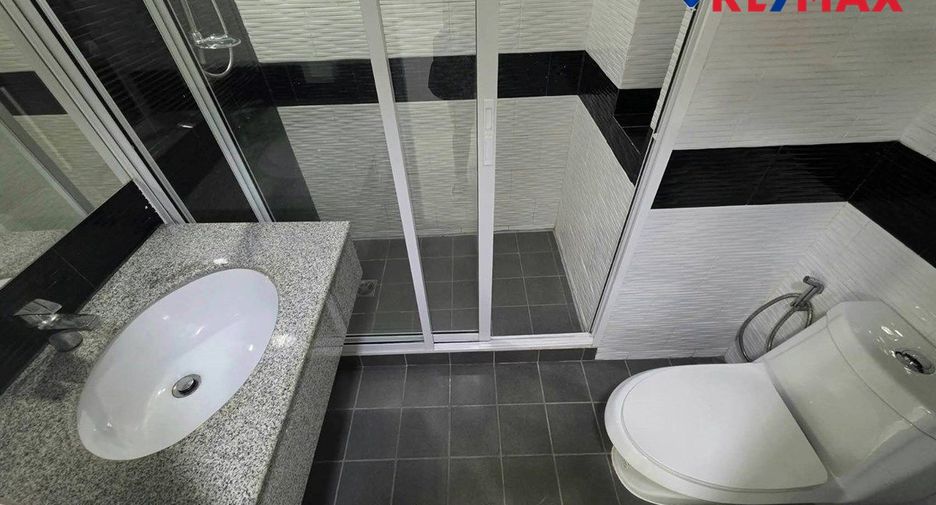 For sale studio condo in Bang Lamung, Chonburi