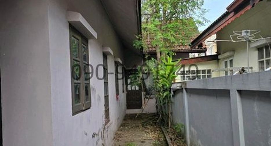 Casa en alquiler de 5 habitaciones en Phasi Charoen, Bangkok