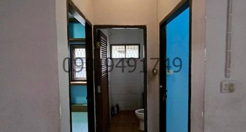 Casa en alquiler de 5 habitaciones en Phasi Charoen, Bangkok