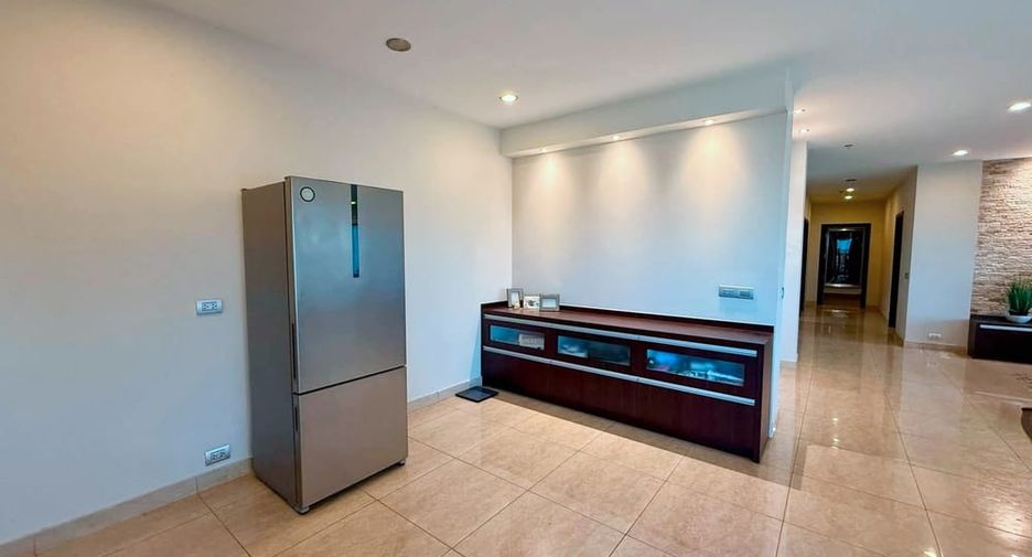 À vendre 2 chambres condo à Bang Lamung, Chonburi