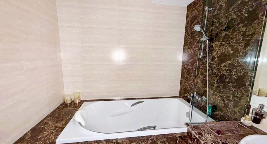 À vendre 2 chambres condo à Bang Lamung, Chonburi