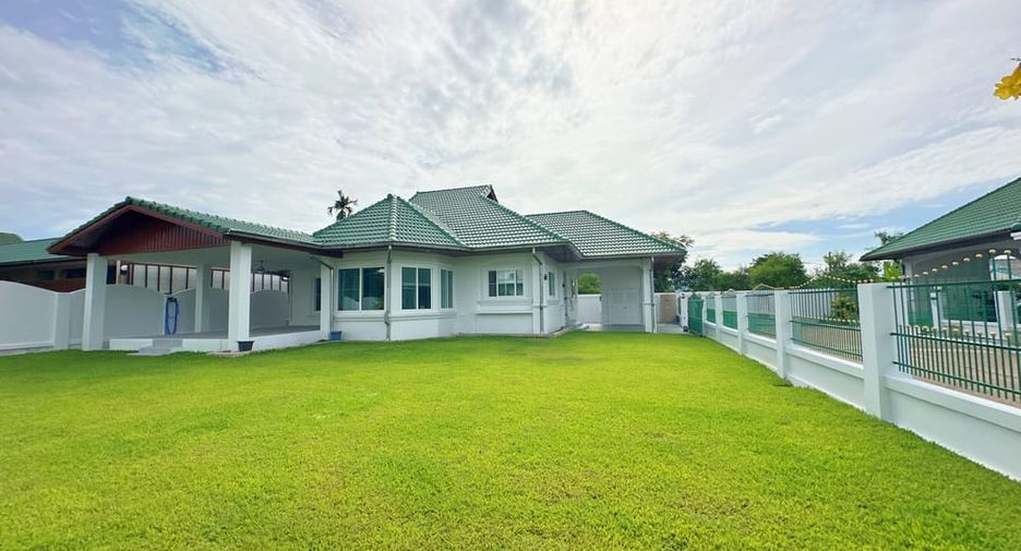 For rent 2 bedrooms house in Bang Lamung, Chonburi