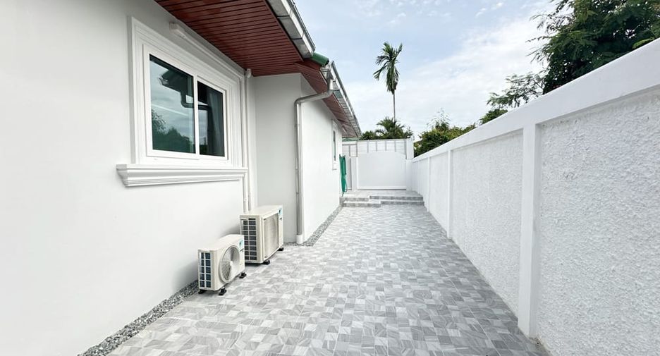 For rent 2 bedrooms house in Bang Lamung, Chonburi