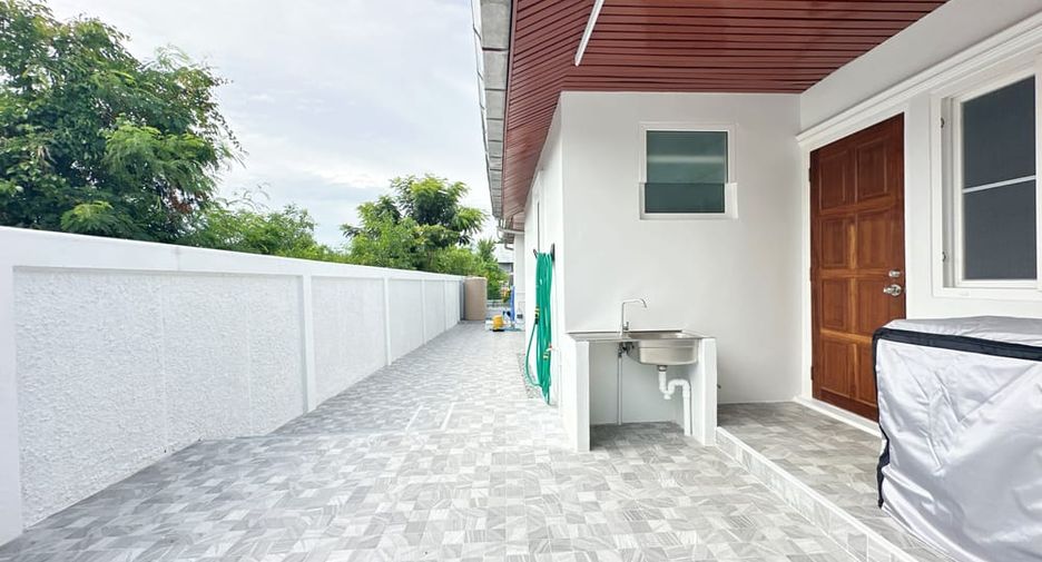 For rent 2 bedrooms house in Bang Lamung, Chonburi