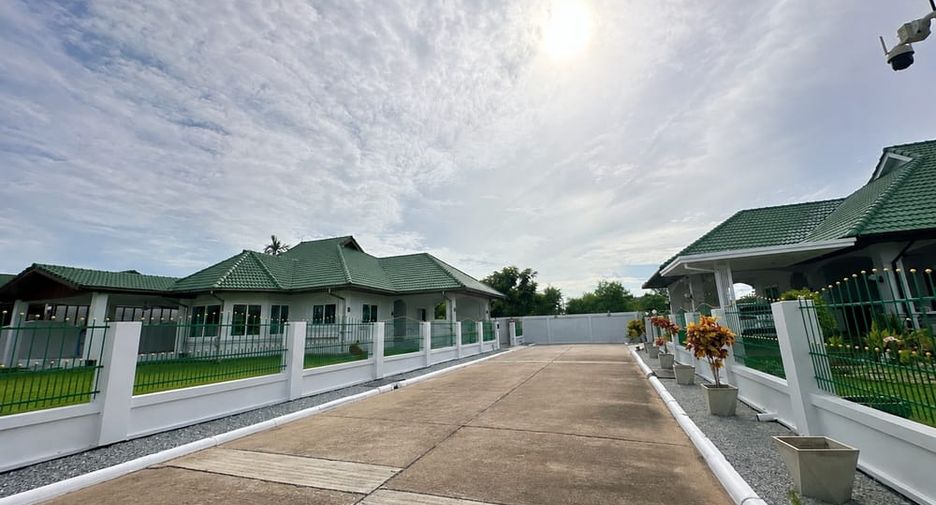 For rent 2 bedrooms house in Bang Lamung, Chonburi