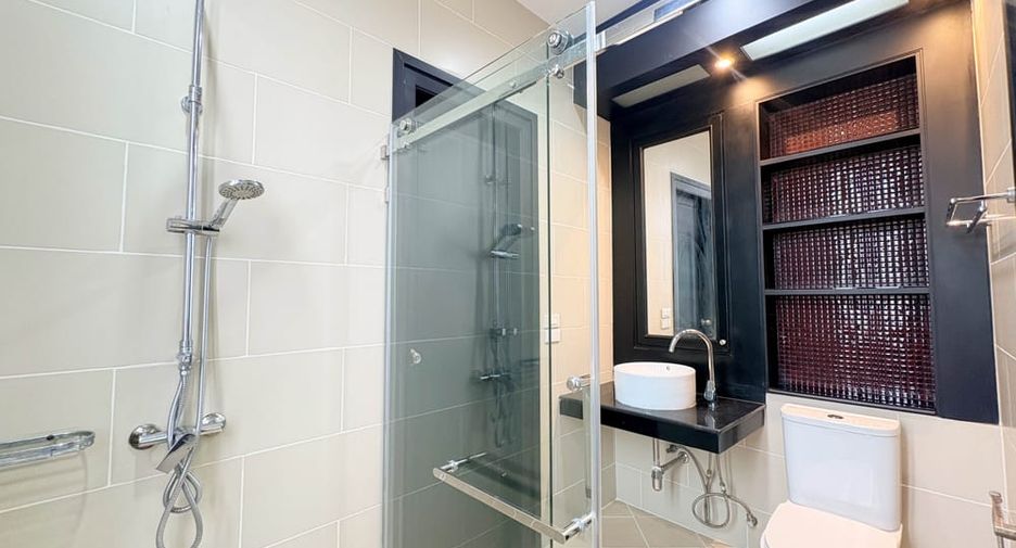 Villa zur Miete mit 4 Zimmer in Bang Lamung, Chonburi