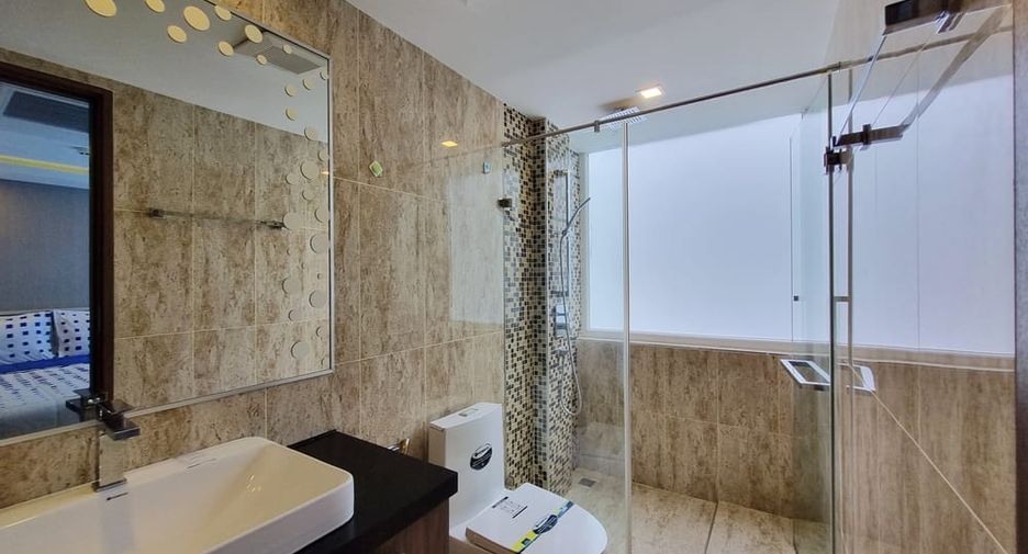 For rent 2 bedrooms condo in Bang Lamung, Chonburi