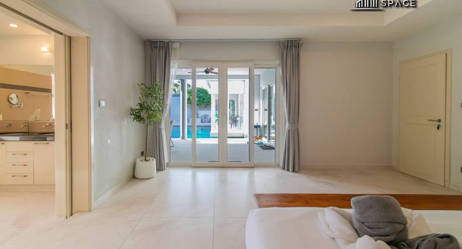For rent 5 ベッドルーム villa in Bang Lamung, Chonburi