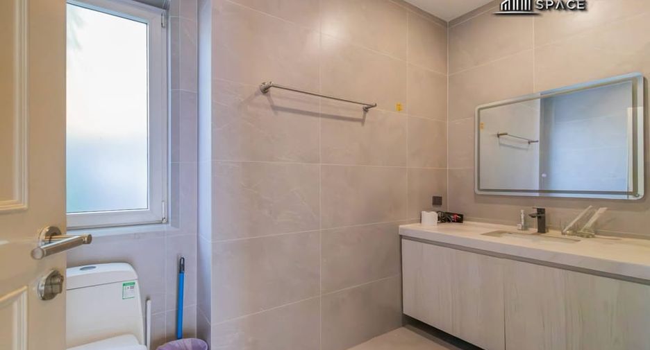 For rent 5 ベッドルーム villa in Bang Lamung, Chonburi