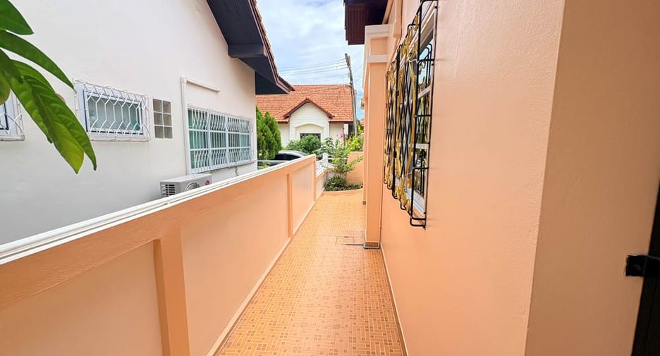 For rent 3 bedrooms house in Bang Lamung, Chonburi