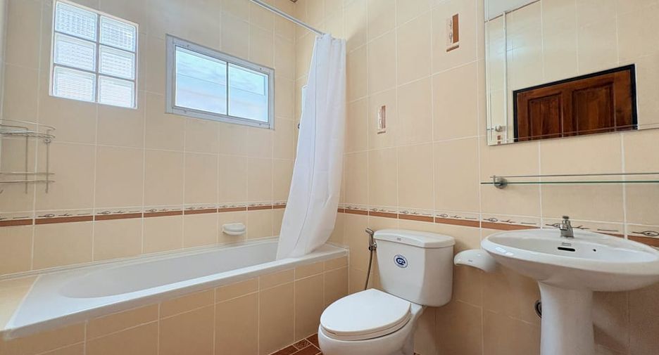 For rent 3 bedrooms house in Bang Lamung, Chonburi