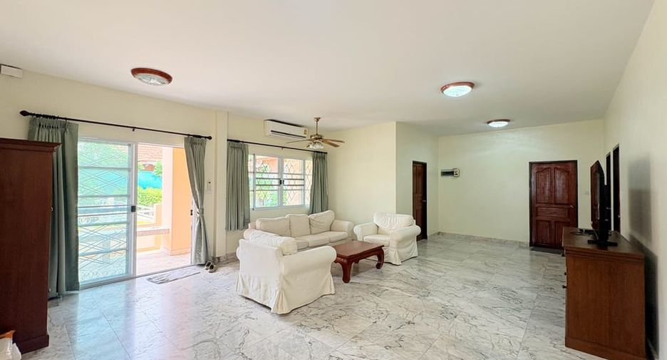 For rent 3 bedrooms house in Bang Lamung, Chonburi