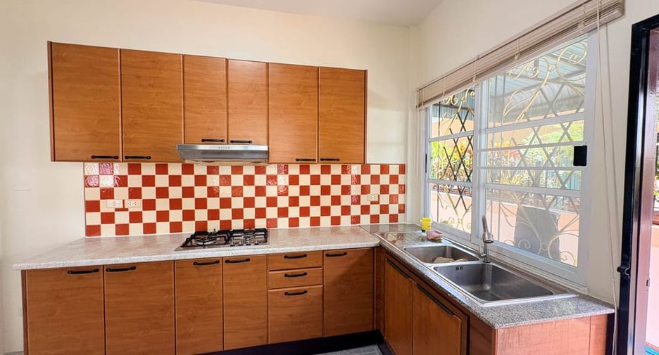 For rent 3 bedrooms house in Bang Lamung, Chonburi