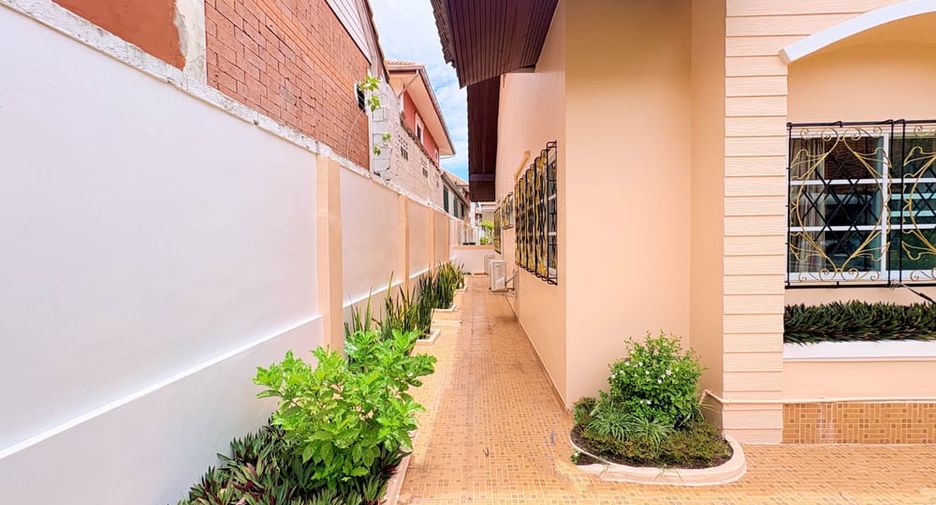 For rent 3 bedrooms house in Bang Lamung, Chonburi