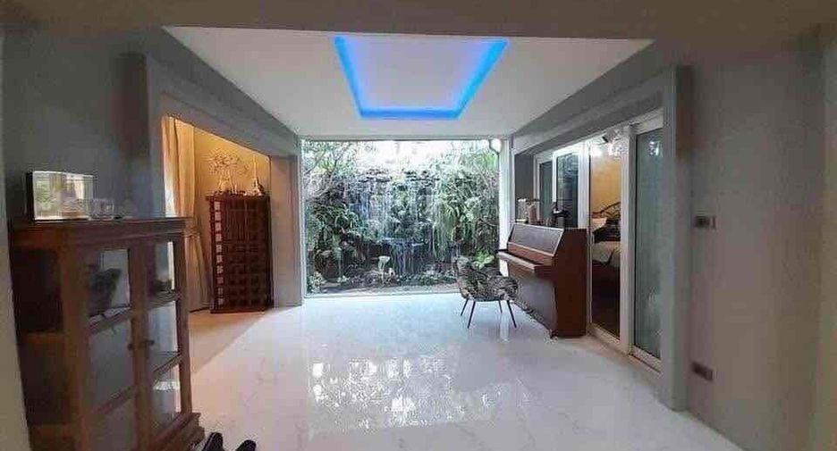 For rent 3 ベッドルーム villa in Bang Lamung, Chonburi