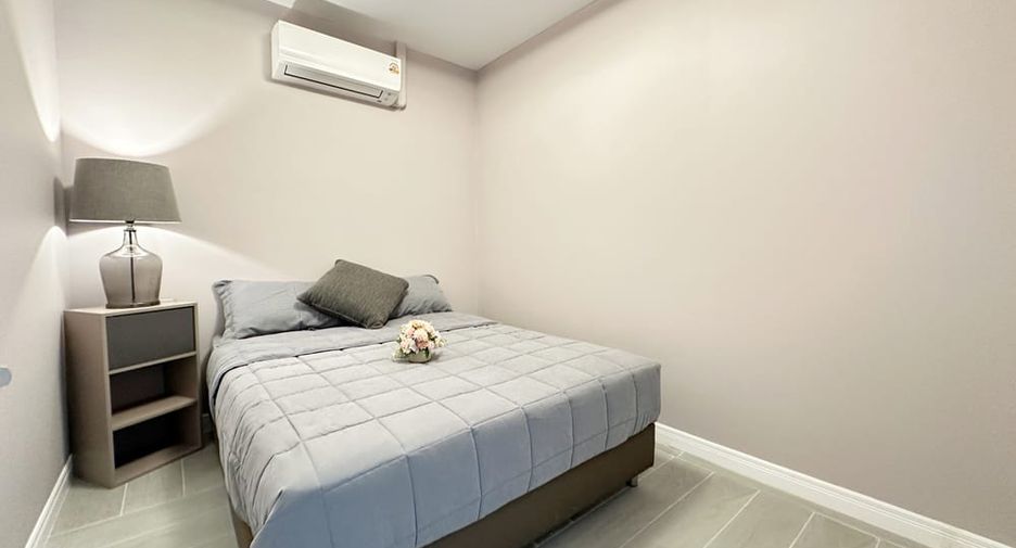 For sale 2 ベッドルーム condo in Bang Lamung, Chonburi