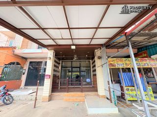 À louer 3 chambres local commercial à Bang Lamung, Chonburi