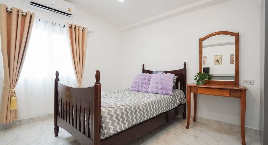 Haus zum Kauf mit 4 Zimmer in Bang Lamung, Chonburi