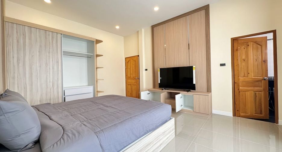 For rent 3 bedrooms villa in Bang Lamung, Chonburi