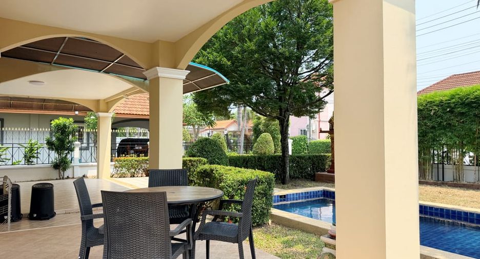For rent and for sale 3 bedrooms villa in Bang Lamung, Chonburi