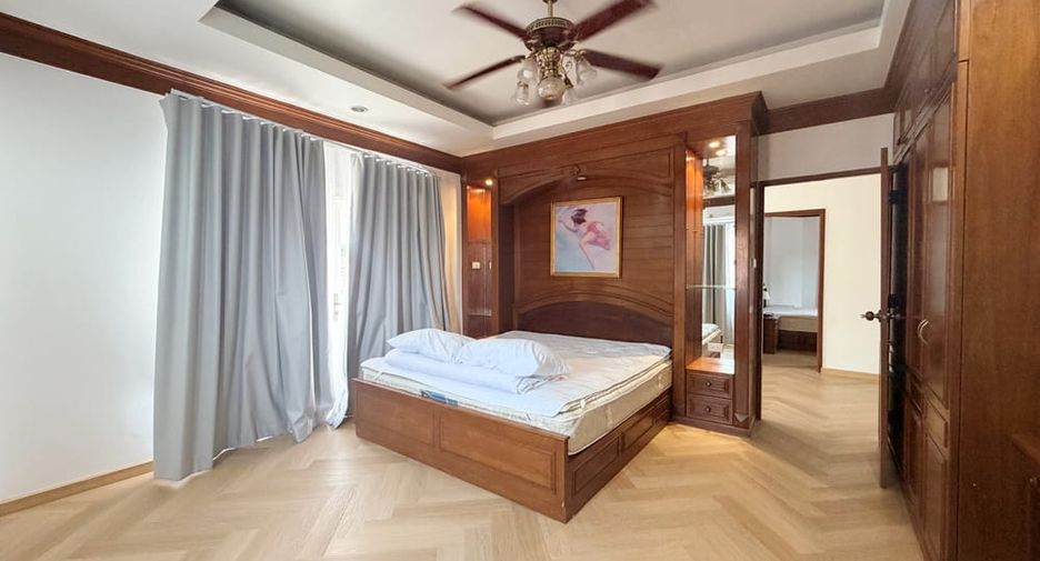 For rent and for sale 3 bedrooms villa in Bang Lamung, Chonburi