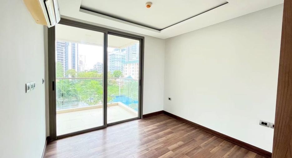 For sale 2 ベッドルーム condo in Bang Lamung, Chonburi