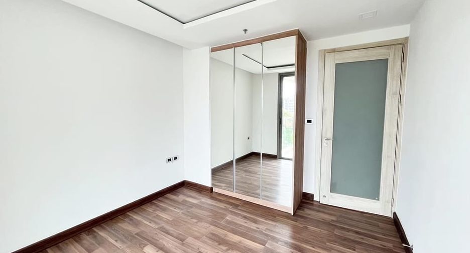 For sale 2 ベッドルーム condo in Bang Lamung, Chonburi