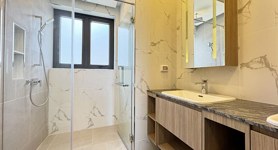 ให้เช่า และ ขาย 4 ห้องนอน วิลล่า ใน บางละมุง, ชลบุรี
