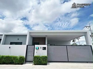 For rent 3 bedrooms villa in Bang Lamung, Chonburi