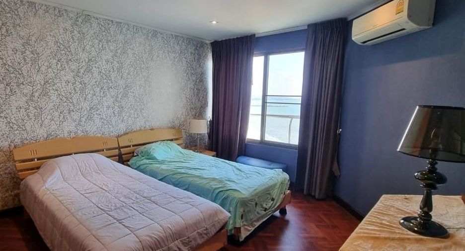 For rent 3 bedrooms condo in Na Jomtien, Pattaya