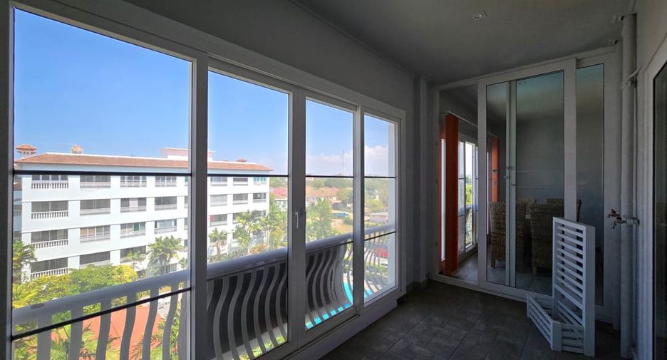 For sale 2 bedrooms condo in Jomtien, Pattaya
