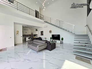À louer et à vendre 6 chambres villa à Bang Lamung, Chonburi