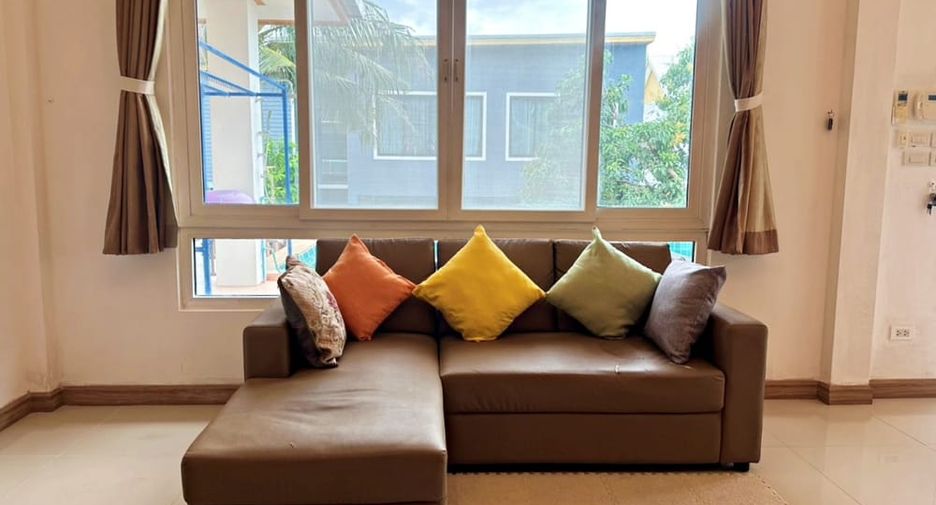 For rent and for sale 6 bedrooms villa in Bang Lamung, Chonburi