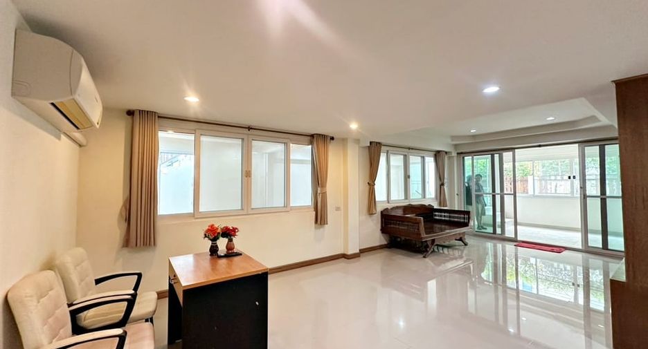 For rent and for sale 6 bedrooms villa in Bang Lamung, Chonburi