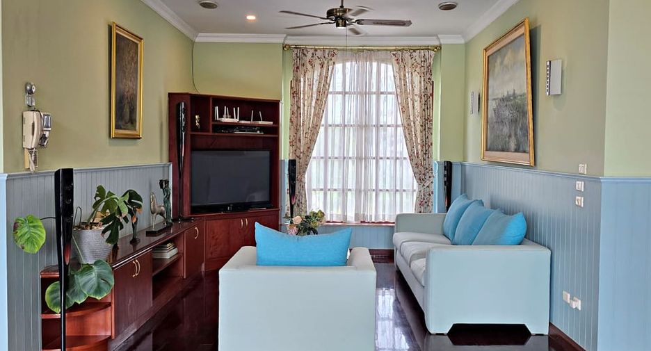 For sale 5 bedrooms villa in Bang Lamung, Chonburi