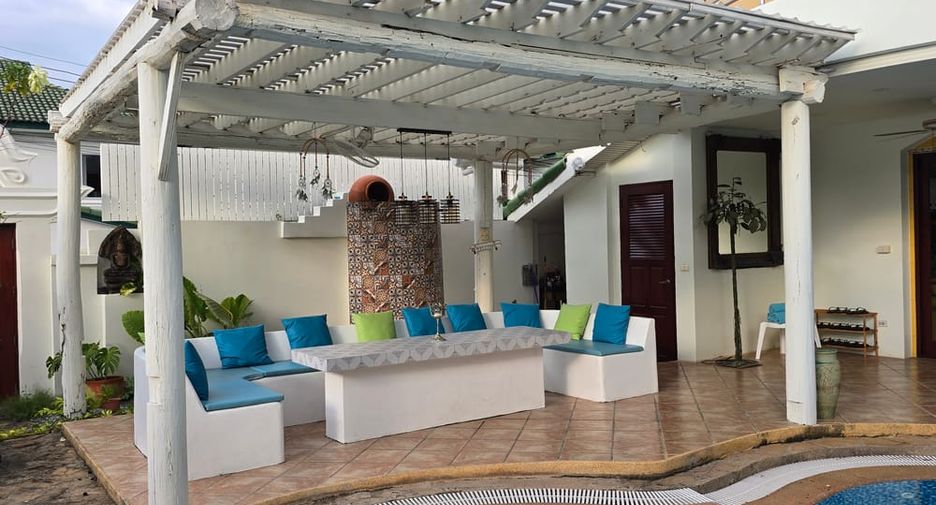 For sale 5 bedrooms villa in Bang Lamung, Chonburi