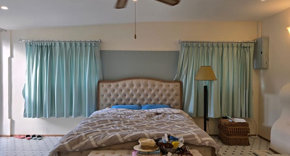 For sale 5 bedrooms villa in Bang Lamung, Chonburi