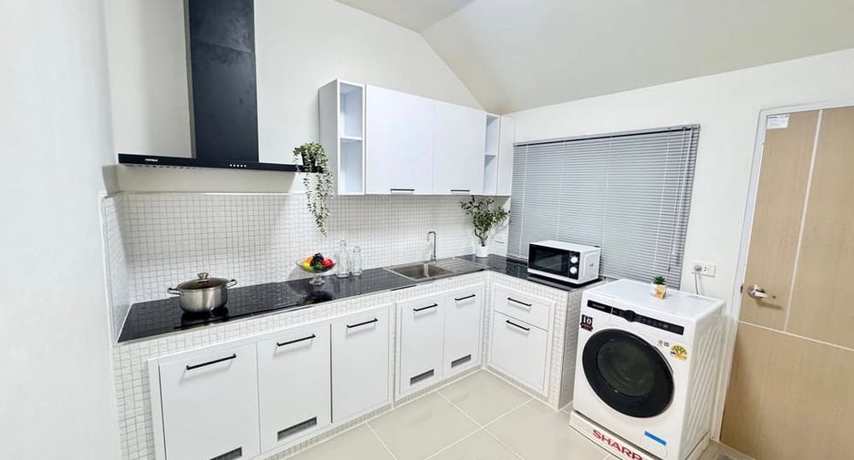 For sale 3 bedrooms villa in Bang Lamung, Chonburi