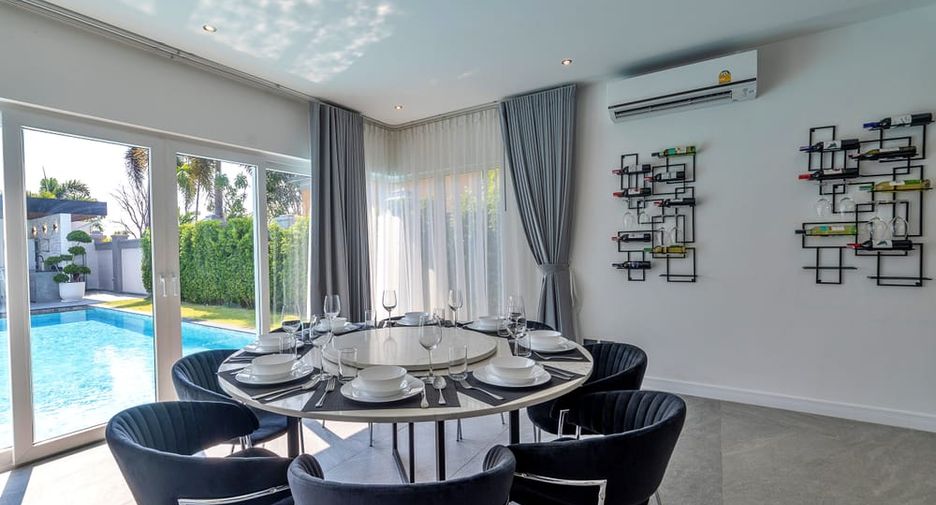 For sale 6 ベッドルーム villa in Bang Lamung, Chonburi