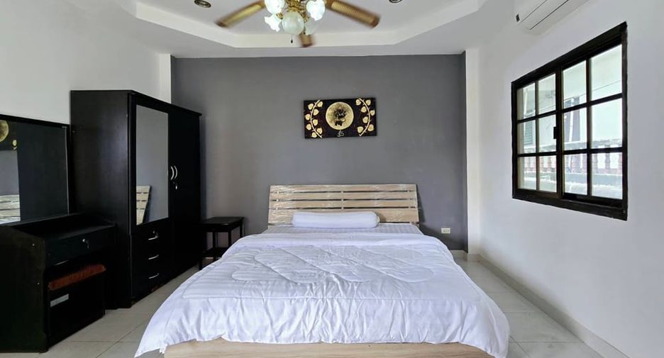 À vendre 12 chambres local commercial à Bang Lamung, Chonburi