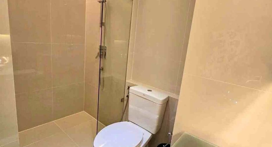 For sale 2 ベッドルーム condo in Bang Lamung, Chonburi