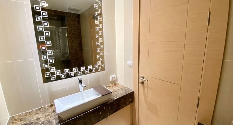 À louer et à vendre 2 chambres condo à Bang Lamung, Chonburi