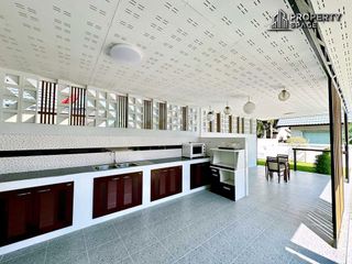 For sale 5 bedrooms villa in Bang Lamung, Chonburi