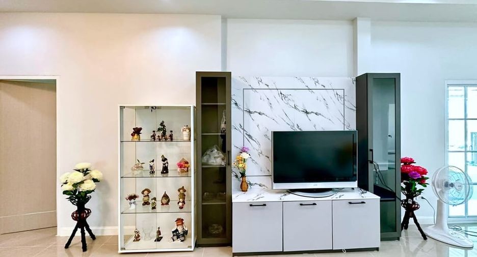 For sale 5 bedrooms villa in Bang Lamung, Chonburi