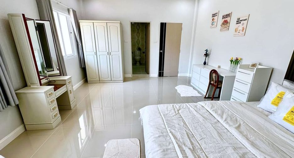 For sale 5 bedrooms villa in Bang Lamung, Chonburi